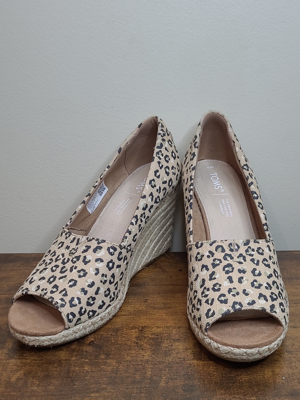 Toms Leopard Print Open Toe Espadrille Wedges size 9